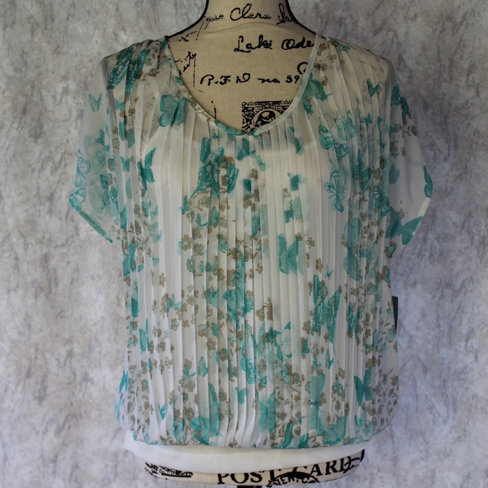 Apt 9, Sheer, Butterfly Layer Over White Cami. M